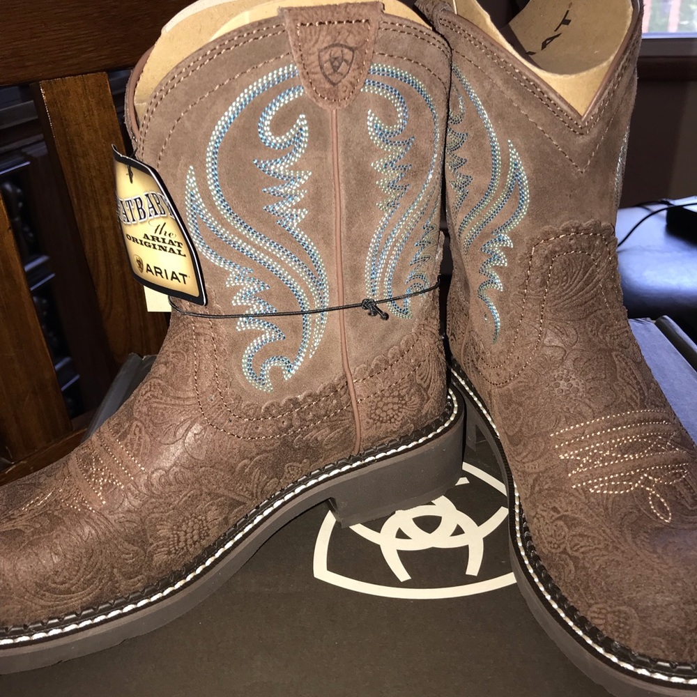 Womens 5.5 Ariat boot - Picture 3 of 3